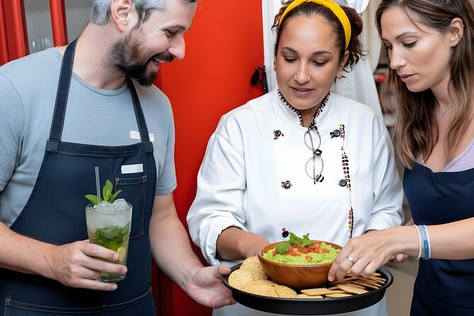 4h Cooking Class in Cancun with 8 Recipes & Bottomless Drinks - Why the Small Group Makes a Difference