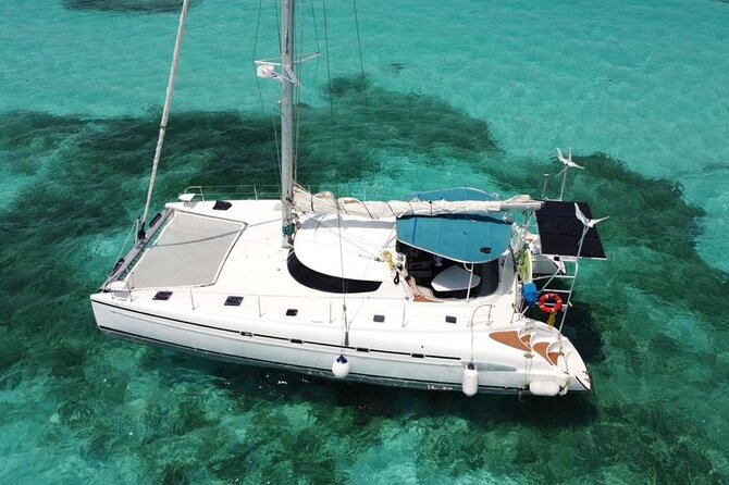 4hrs / 46ft Catamaran Private Charter From Cancun to Isla Mujeres - A private catamaran day from Cancun
