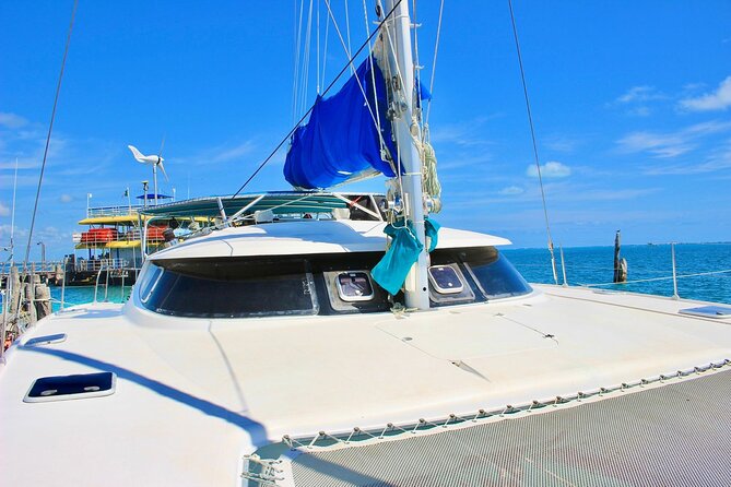 4hrs / 46ft Catamaran Private Charter From Cancun to Isla Mujeres - Leaving Boulevard Kukulcan for Isla Mujeres