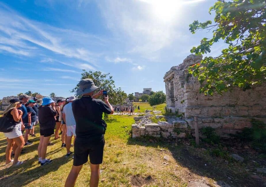 4X1 Tour: Coba and Tulum Ruins, Cenote and Playa del Carmen - Two Maya sites with two very different moods