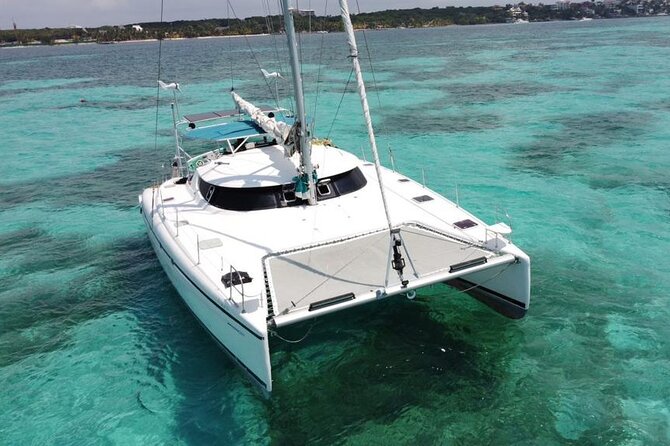 7hrs / 46ft Catamaran Private Charter From Cancun to Isla Mujeres - Lunch at the Isla Mujeres beach club