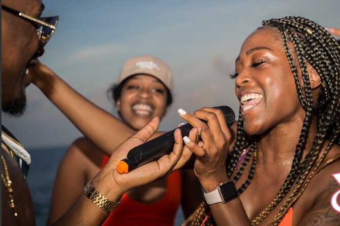 Adults only Hip Hop Sessions Boat Party Cancun - What the open bar really means