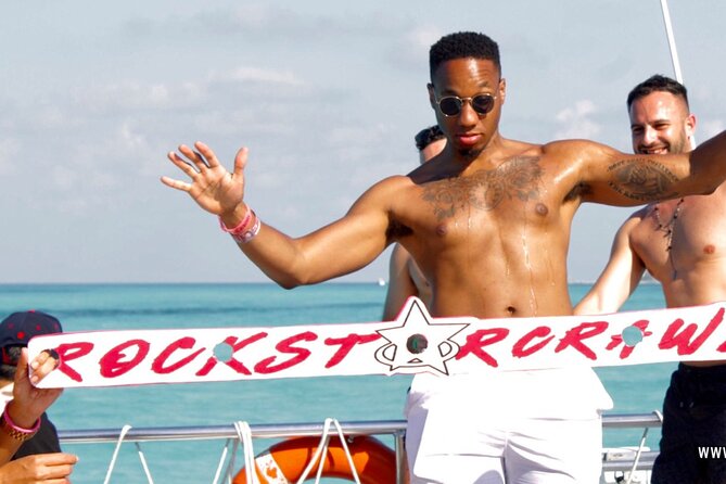 Adults only Hip Hop Sessions Boat Party Cancun - Sandwiches are included, but timing matters