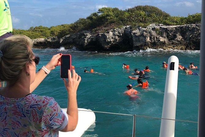 All Inclusive Caribbean adventure, reef snorkeling, Food & Drinks - English service and group coordination