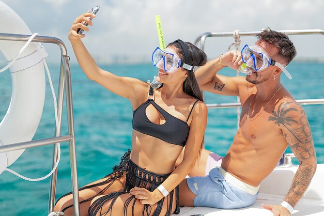 All Inclusive Isla Mujeres Catamaran - Beach-club buffet and two hours to choose your pace