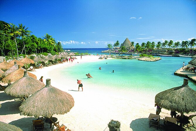 All-inclusive Xcaret Park with Transportation from Cancun & Playa Del Carmen - Rain does not erase the appeal of the park