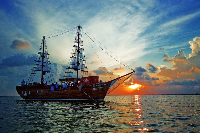 Amazing Romantic Dinner on a Spanish Galeon with Saxophone Music - Drinks and the national open bar