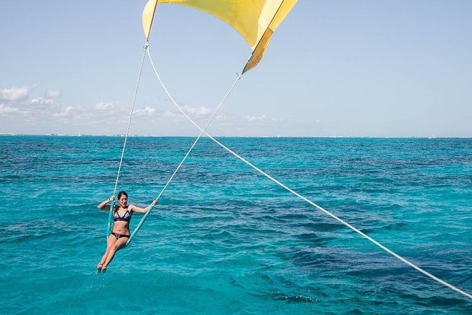 Amazing tour to the beauty Isla Mujeres with Snorkel and open bar - Who will enjoy this day most