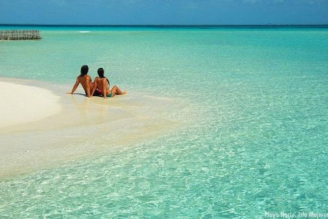 Amazing tour to the beauty Isla Mujeres with Snorkel and open bar - Spinnaker depends entirely on the weather
