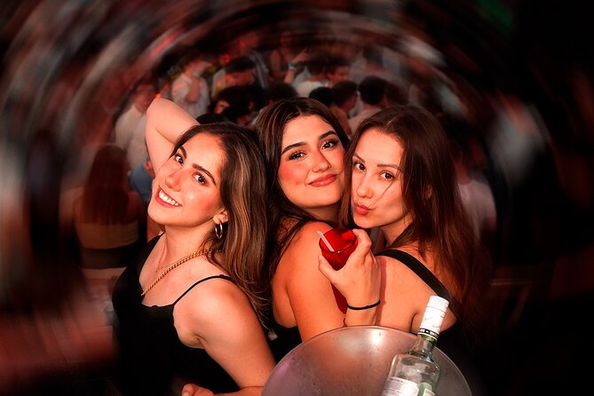 Bar Crawl Madness Tour in Cancun - Safety, pacing, and the late finish