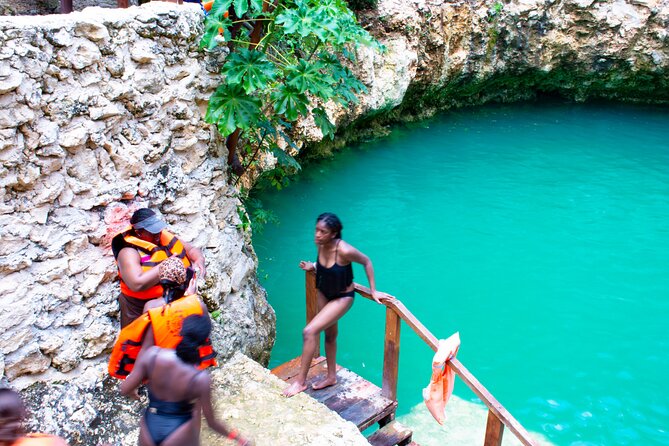 Best Combo from Cancun - Zipline Cenote ATV (Shared) and Lunch From Cancun - A cool cenote finish
