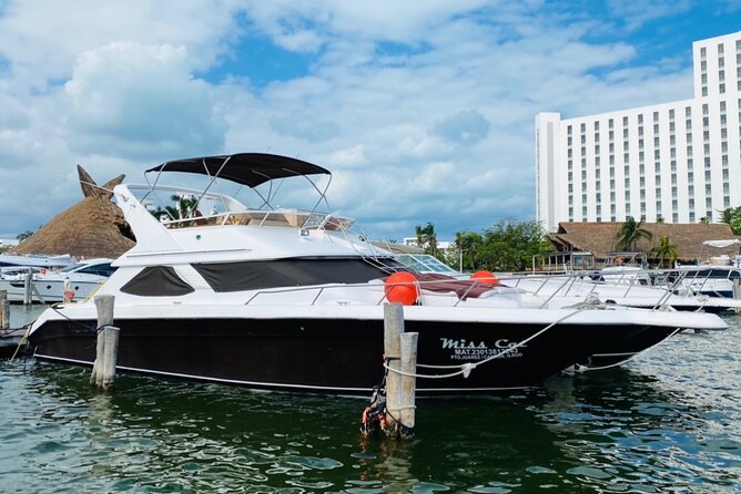 Big Yacht 48ft Rental up to 15 Pax snorkel - Choosing between two, four, and six hours