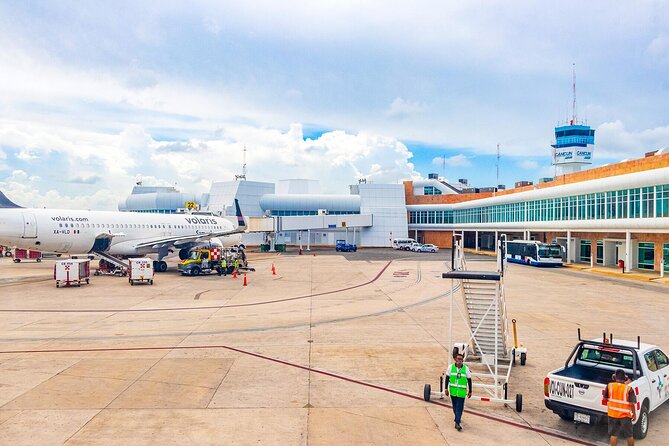 Cancun Airport and The Pyramid at Grand Oasis Private Shuttle - Why private transport can be worth the $75