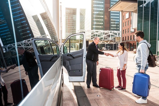 Cancun Airport Departure transfer from Hotel Zone, Puerto Juarez, Puerto Morelos - What happens at your hotel lobby