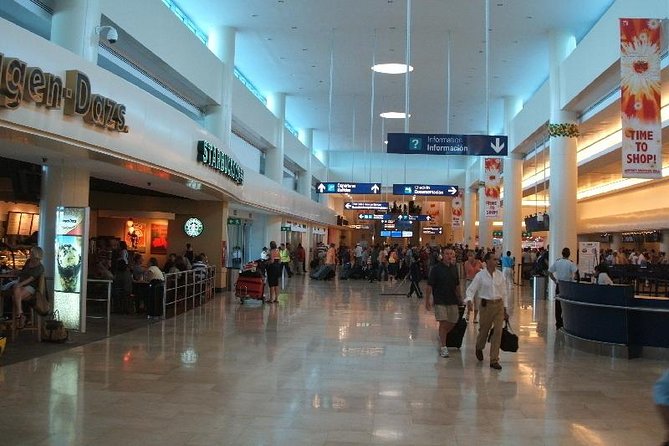 Cancun Airport Private Shuttle with WIFI - The Strongest Part: Keeping Your Group Together