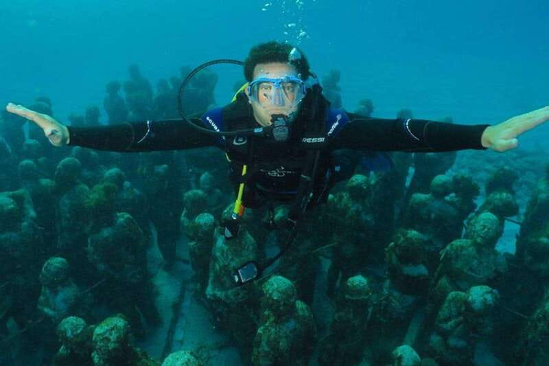 Cancun: Beginner Scuba Diving at Underwater Museum - The 8:00 am start and pool lesson