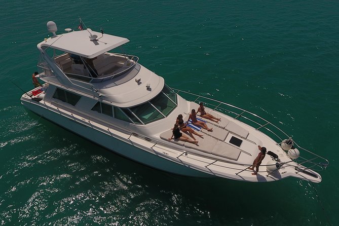 Cancun Boat Tour to Isla Mujeres on Luxury Yacht with Chef -SR55C - A chef, lunch, and the open bar