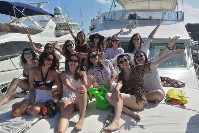 Cancun Boat Tour to Isla Mujeres on Luxury Yacht with Chef -SR55C - Optional water toys and extra costs