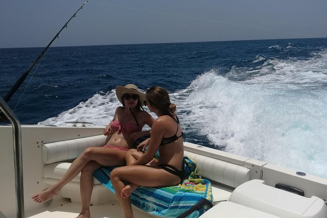 Cancun Boat Tour to Isla Mujeres on Luxury Yacht with Chef -SR55C - The crew and the feel of a private celebration