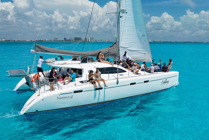 Cancun Catamaran: Sail to Isla Mujeres + Buffet & Drinks - Key points at a glance