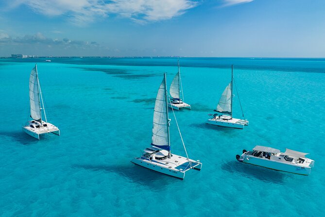 Cancún Catamaran to Isla Mujeres + Snorkel, Open Bar & Lunch - What the catamaran ride feels like