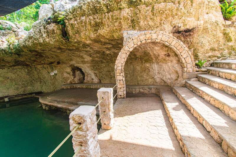 Cancun: Cenotes El Retoño entrance with transportation, lunch, and guided tour. - Lunch with a local flavor
