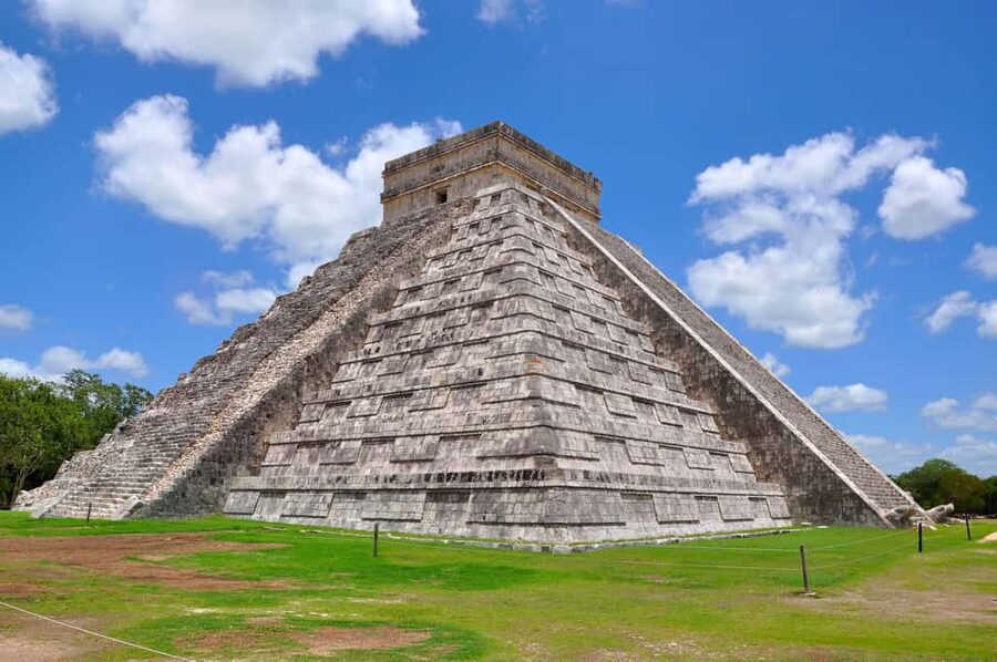 Cancun: Chichen Itza Early Tour with Transportation & Lunch - Two hours among the Maya monuments