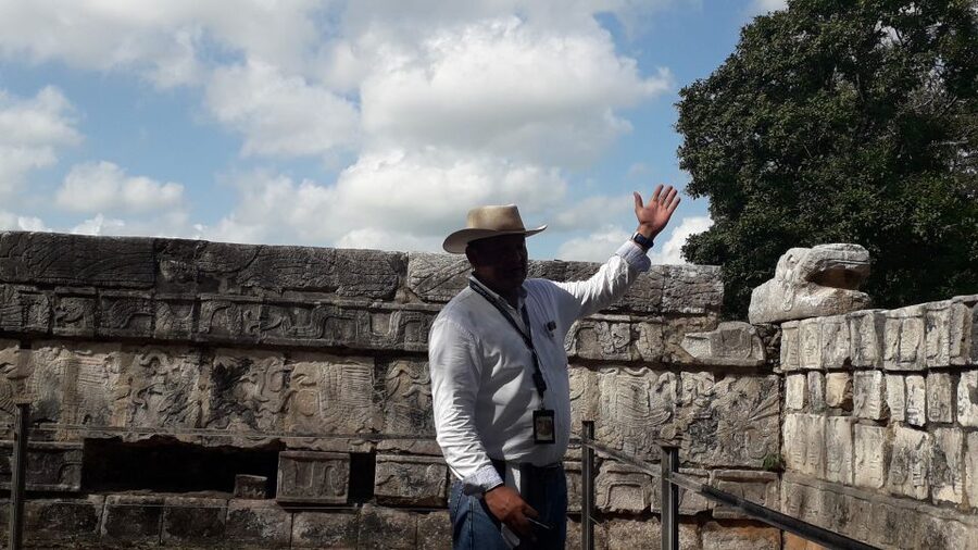 Cancun: Chichen Itza & Yaxunah Ruins Private Tour & Cenote - A Mexican buffet and tequila tasting