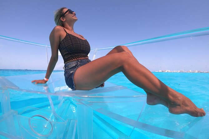 Cancún Clear Boat 90 minutes tour perfect for photos and families - Nichupté for about 20 minutes