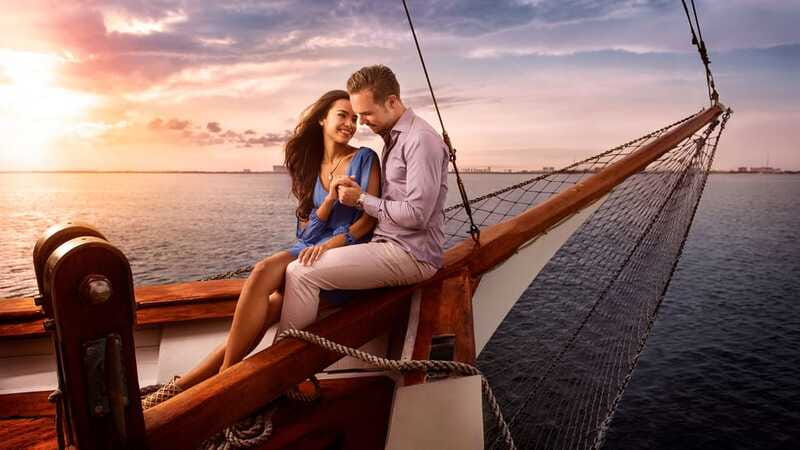 Cancun: Columbus The Romantic Dinner Cruise - Seating, clothing, and comfort