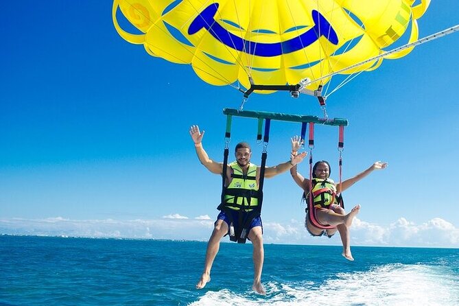 Cancun Combo Adventure: 4 Reef Snorkeling Stops & Parasailing - Parasailing 260 feet above Cancun