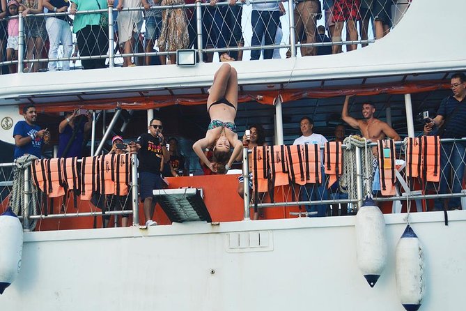Cancun Dancer Cruise to Isla Mujeres with Snorkeling and Lunch - A fajita lunch with the right extras