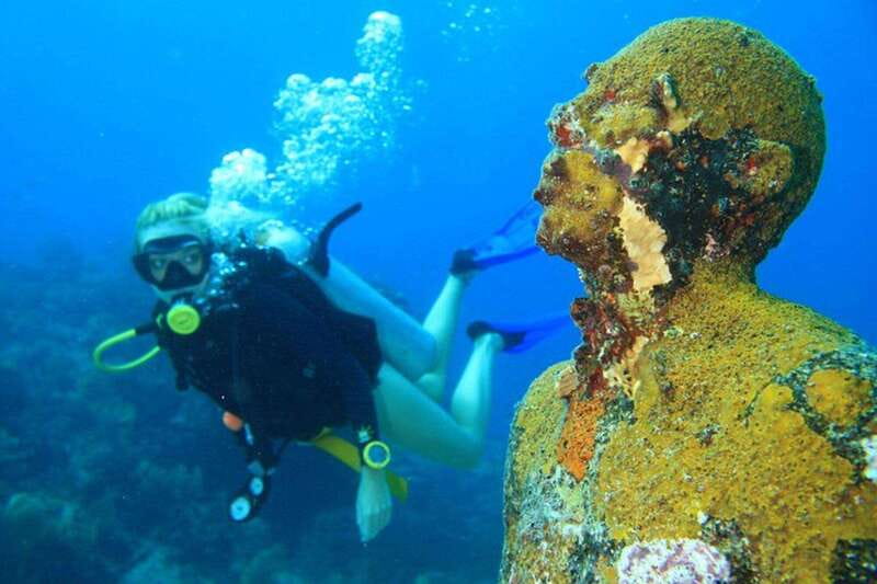 Cancun: Dive Underwater Museum & Manchones Reef - Two underwater worlds in one morning