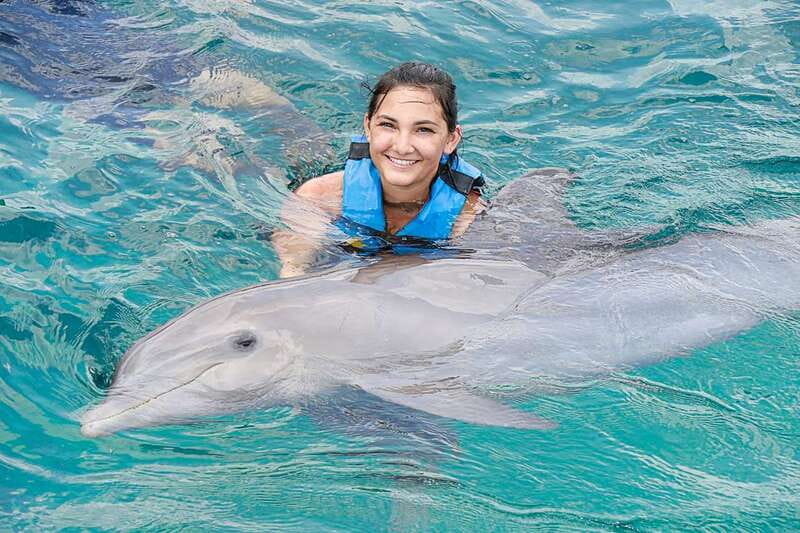 Cancún: Dolphin Encounter on Isla Mujeres with Buffet - Is $95 a fair price?