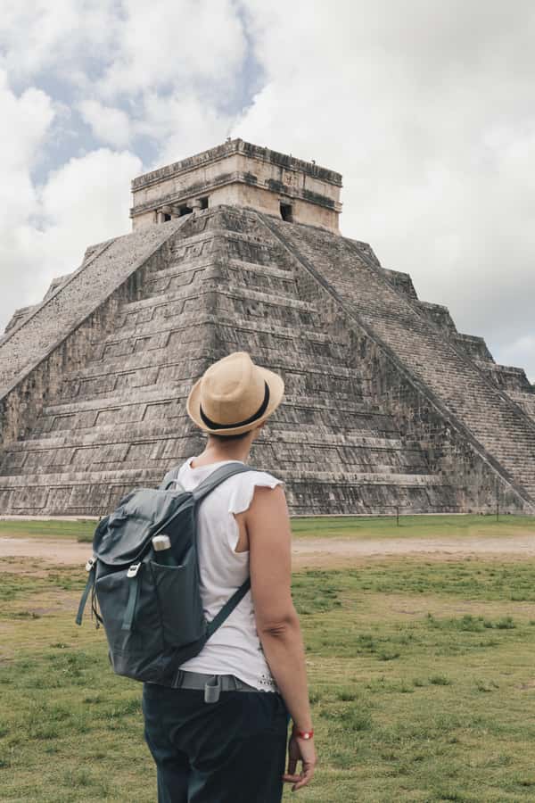 Cancun: Exclusive sunrise at Chichen Itza, expert tour guide - Entering Chichén Itzá before the heat