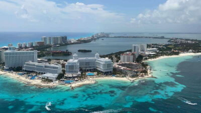 Cancun Hotel Zone: Panoramic Flight