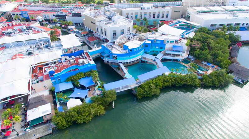 Cancún Interactive Aquarium Admission + Dolphin Presentation - Why the Plaza La Isla location matters