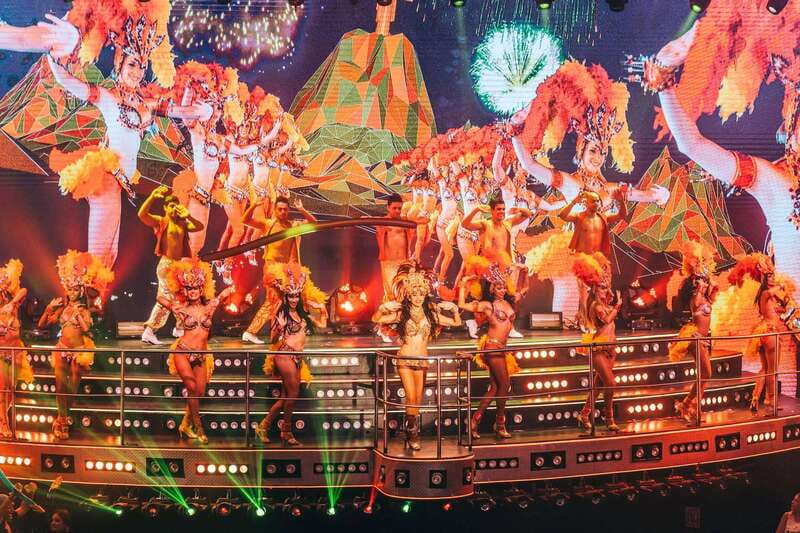 Cancun: Isla Mujeres Catamaran + Coco Bongo Show - Two hours at Playa Norte