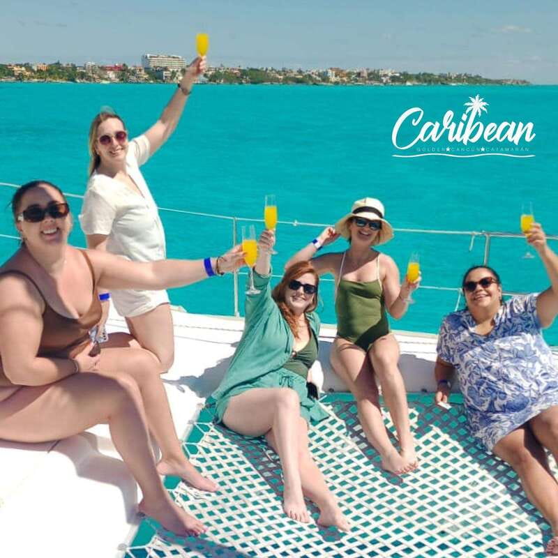 Cancun: Isla Mujeres Catamaran + Coco Bongo Show - Exploring Isla Mujeres town