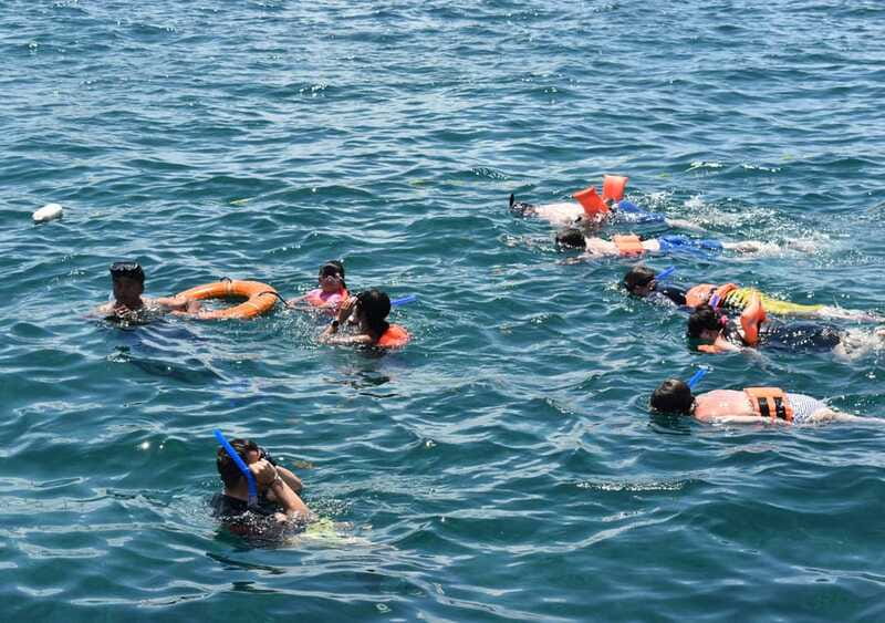 Cancun: Isla Mujeres Only Adults Catamaran, drinks & snorkel - Two hours to see Isla Mujeres