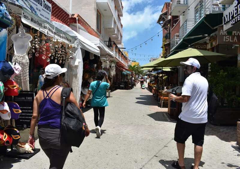 Cancun: Isla Mujeres Only Adults Catamaran, drinks & snorkel - Practical ways to make the day better