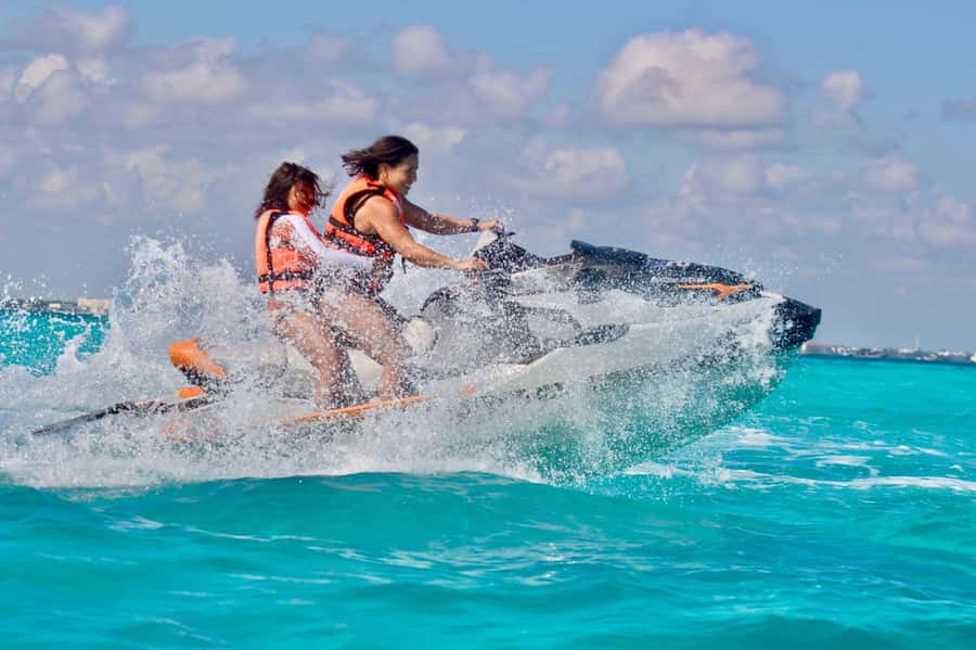 Cancun: Jet Ski Rental in Ocean Side - What happens before you start the engine