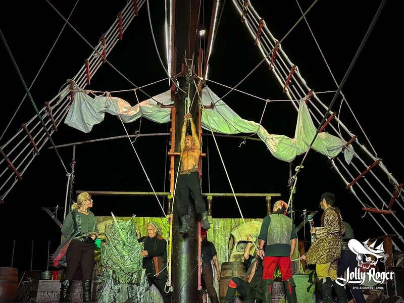 Cancún: Jolly Roger Pirate Dinner Cruise 2025 - Should you book the Jolly Roger pirate dinner cruise?