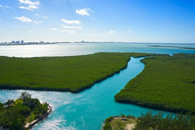 Cancun Jungle Tour with Speedboat and Snorkeling - Driving through Nichupté Lagoon