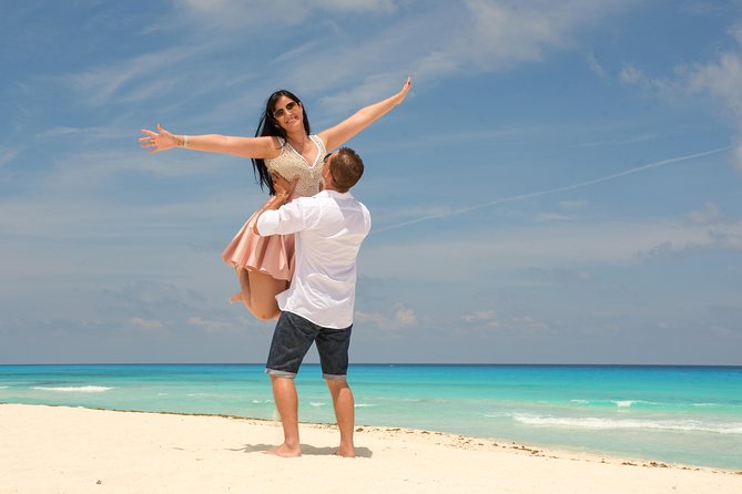 Cancun Photo Session - Meeting at Súper Chedraui Selecto in Punta Cancun