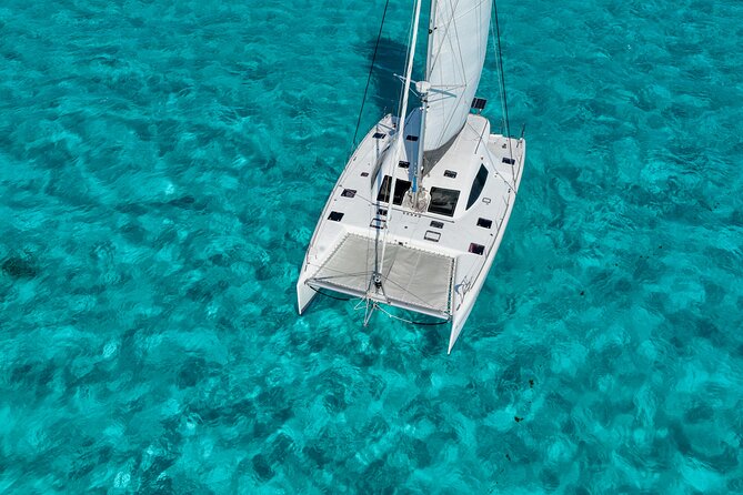 Cancun Private Catamaran Cruise– Open Bar & Snorkeling Experience - Four hours from Playa Tortugas to the Caribbean