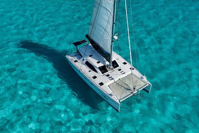 Cancun: Private Catamaran with Open Bar & Snorkeling Option - Choosing between four hours and seven