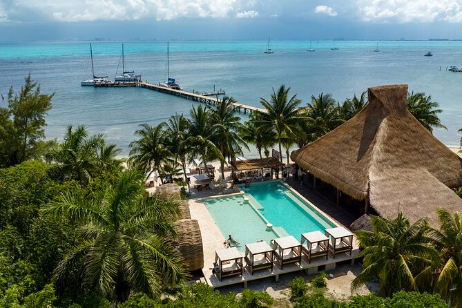 Cancun: Private Catamaran with Open Bar & Snorkeling Option - The catamaran: fun, but not luxury