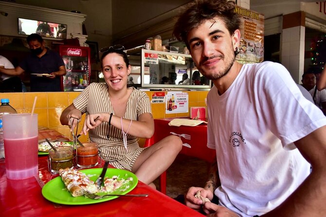 Cancun Private Foodies Market Tour and Street Food - Learning Mexican cooking from a local guide