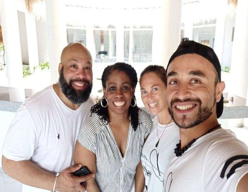 Cancun: Salsa/Bachata Group Class - A one-hour introduction to salsa or bachata
